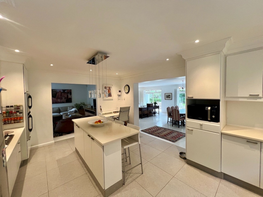 To Let 4 Bedroom Property for Rent in Constantia Western Cape